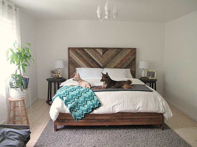 West Elm Inspired "Alexa" Bed: http://sharktails.ca/2016/06/06/west-elm-inspired-alexa-bed/