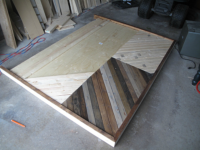 West Elm Inspired "Alexa" Bed: http://sharktails.ca/2016/06/06/west-elm-inspired-alexa-bed/