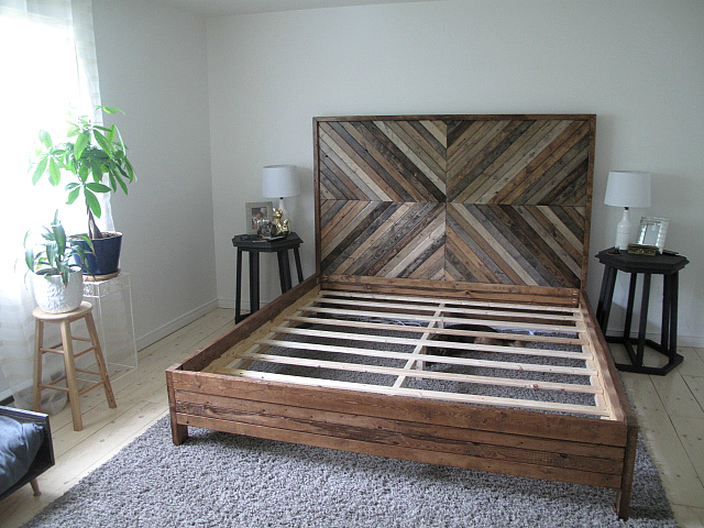 West Elm Inspired "Alexa" Bed: http://sharktails.ca/2016/06/06/west-elm-inspired-alexa-bed/