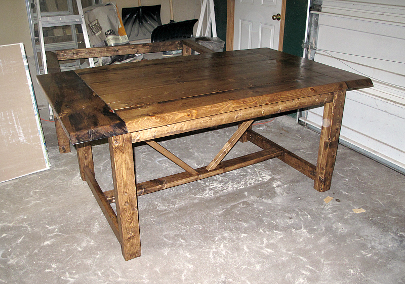 Dining Room Table: http://sharktails.ca/2016/08/14/build-a-75-dining-table-free-plans/