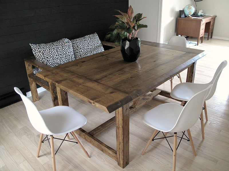 Dining Room Table: http://sharktails.ca/2016/08/14/build-a-75-dining-table-free-plans/