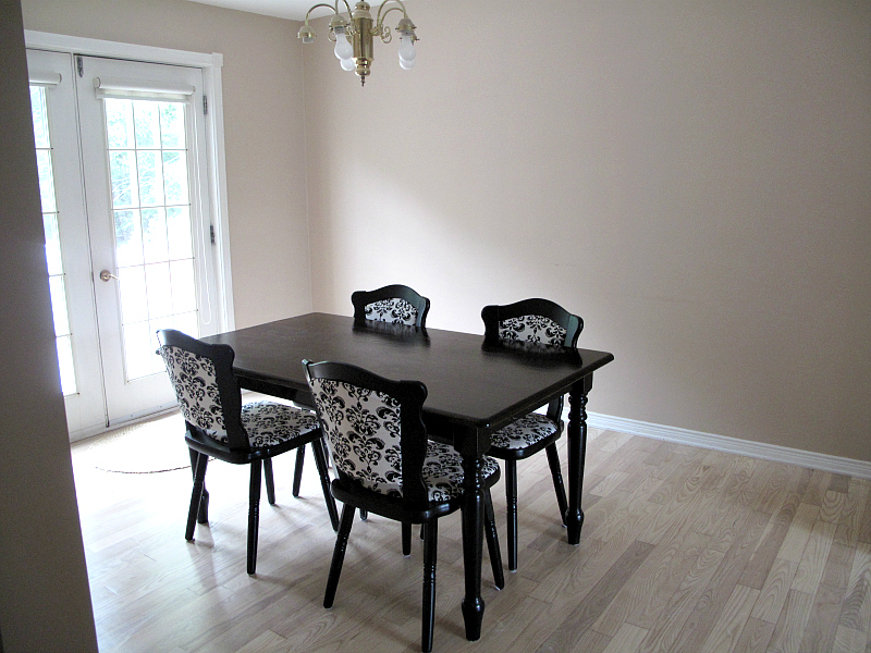 Dining Room Table: http://sharktails.ca/2016/08/14/build-a-75-dining-table-free-plans/