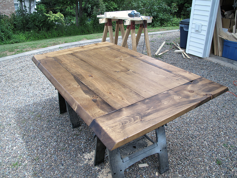 Dining Room Table: http://sharktails.ca/2016/08/14/build-a-75-dining-table-free-plans/